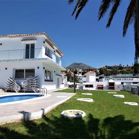 Luxury 7 Bedroom Heated Pool Hot Tub 5 Mins From The Sleeps 16 Villa *