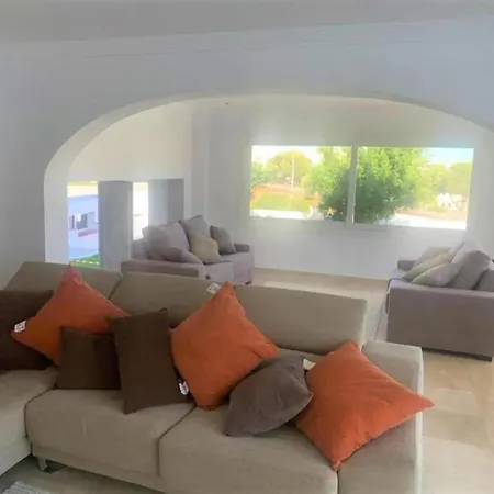 Luxury 7 Bedroom Heated Pool Hot Tub 5 Mins From The Sleeps 16 Villa *