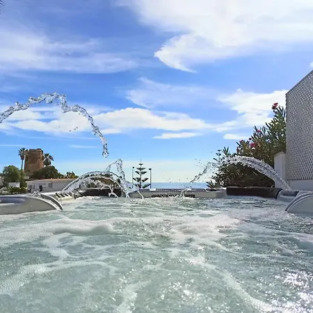 Luxury 7 Bedroom Heated Pool Hot Tub 5 Mins From The Sleeps 16 Villa *